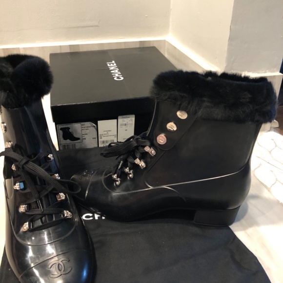 Brand new CHANEL short boots - Picture 4 of 8